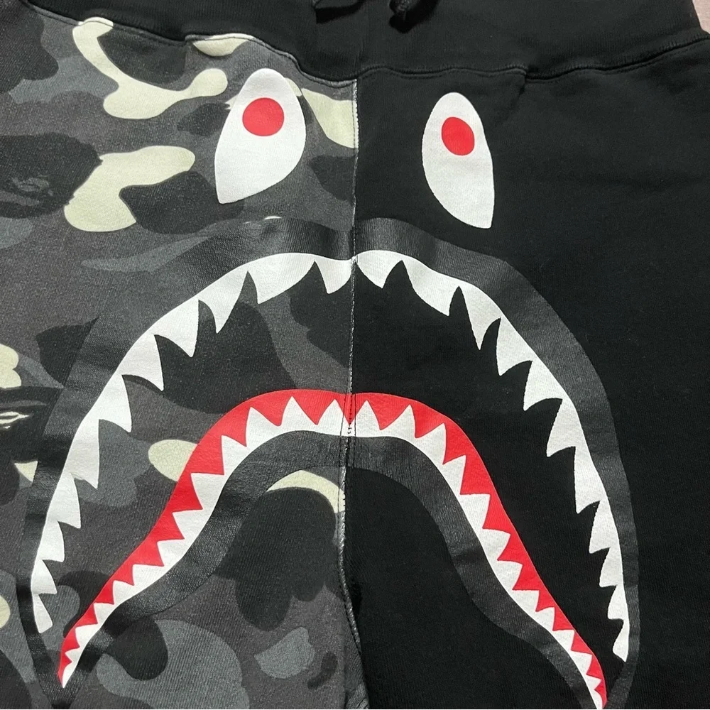 A Bathing Ape Bape Black Camo City Shorts Glow in the Dark Size Medium Shark